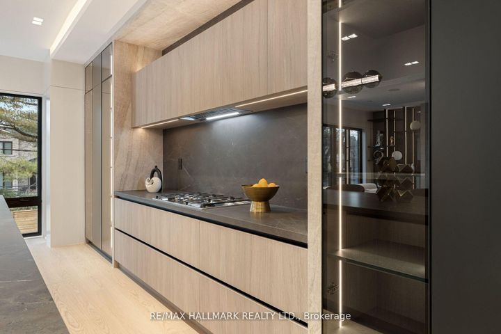 Photo 11 at 652 Bedford Park Avenue, Nortown, Toronto