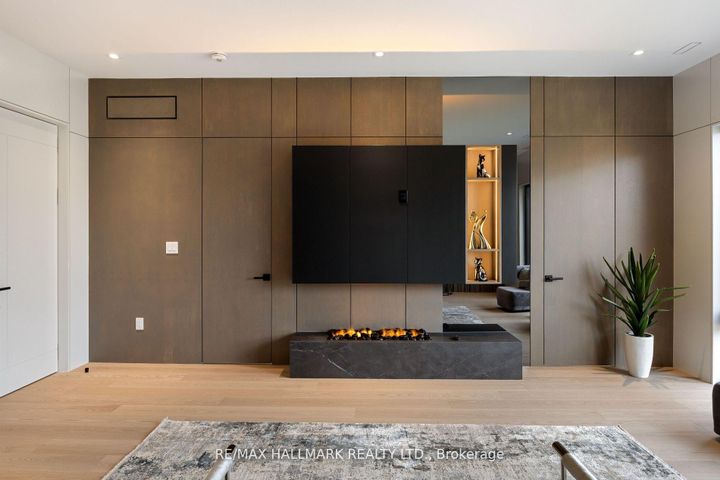 Photo 20 at 652 Bedford Park Avenue, Nortown, Toronto