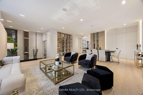 Photo 6 at 652 Bedford Park Avenue, Nortown, Toronto