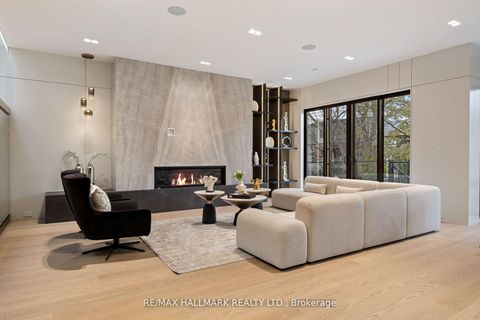 Photo 8 at 652 Bedford Park Avenue, Nortown, Toronto