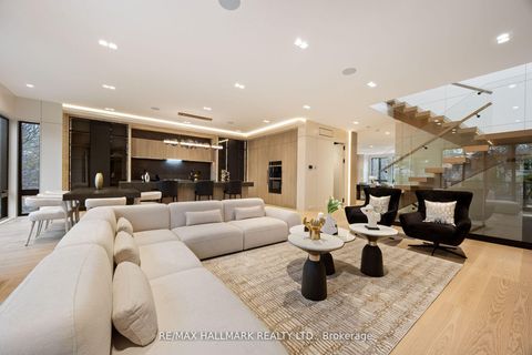 Photo 9 at 652 Bedford Park Avenue, Nortown, Toronto