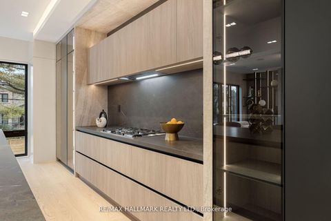 Photo 12 at 652 Bedford Park Avenue, Nortown, Toronto