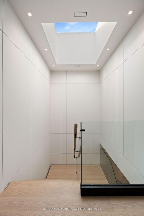 Photo 15 at 652 Bedford Park Avenue, Nortown, Toronto