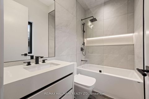 Photo 31 at 652 Bedford Park Avenue, Nortown, Toronto