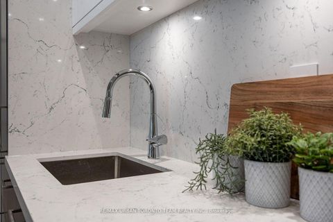 Photo 5 at 415 - 155 Merchants' Wharf, Waterfront Communities C8, Toronto