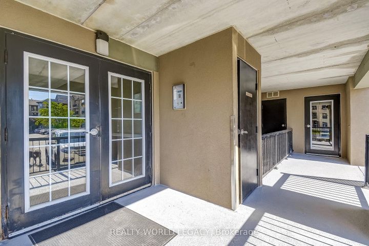 Photo 9 at 103 - 2055 Appleby Line, Uptown, Burlington