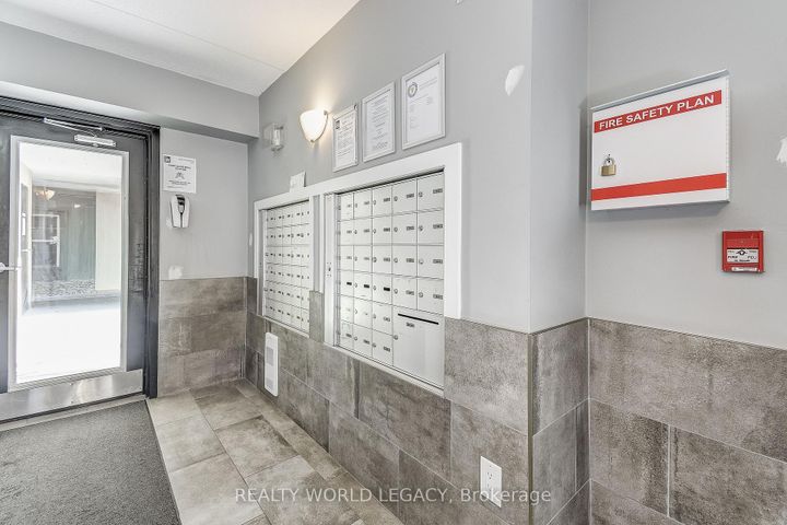 Photo 10 at 103 - 2055 Appleby Line, Uptown, Burlington