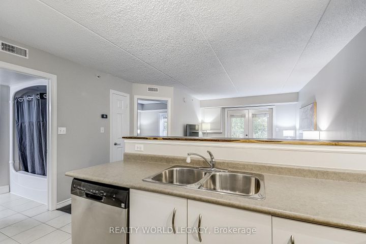 Photo 16 at 103 - 2055 Appleby Line, Uptown, Burlington