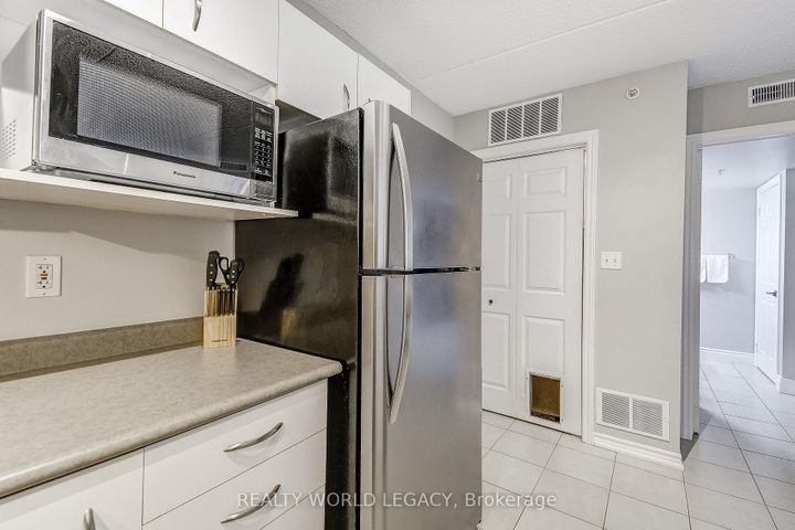 Photo 17 at 103 - 2055 Appleby Line, Uptown, Burlington