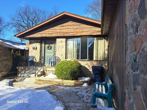Photo 2 at 272 Taylor Road, Rouge E10, Toronto