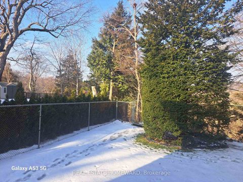 Photo 5 at 272 Taylor Road, Rouge E10, Toronto