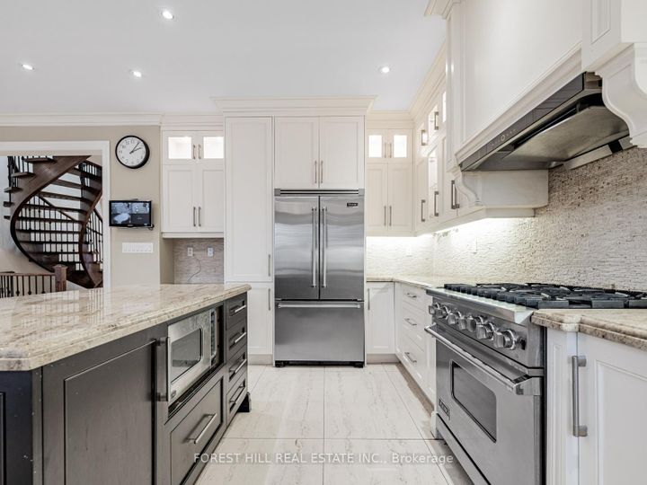 Photo 17 at 394 Connaught Avenue, Newtonbrook West, Toronto