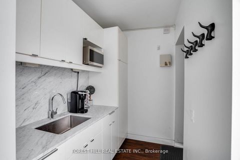 Photo 34 at 659 St Clair Avenue W, Wychwood, Toronto