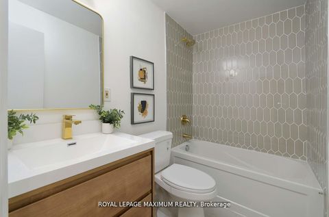 Photo 14 at 132 Wallace Avenue, Junction, Toronto