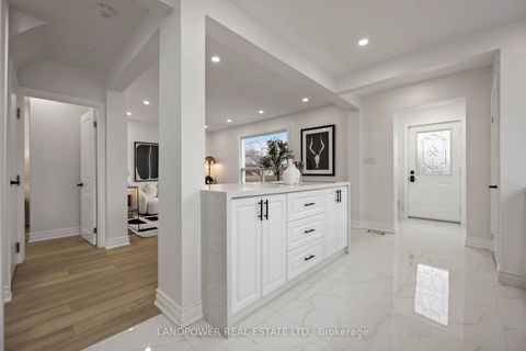 Photo 6 at 195 Phyllis Avenue, Cliffcrest, Toronto