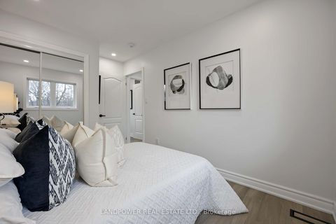 Photo 26 at 195 Phyllis Avenue, Cliffcrest, Toronto