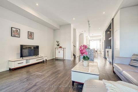 Photo 18 at 38 Lafferty Lane, Crosby, Richmond Hill