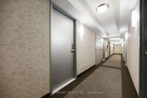 Photo 2 at 618 - 255 Richmond Street E, Moss Park, Toronto