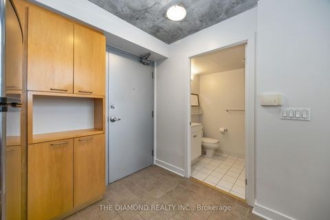 Photo 5 at 618 - 255 Richmond Street E, Moss Park, Toronto