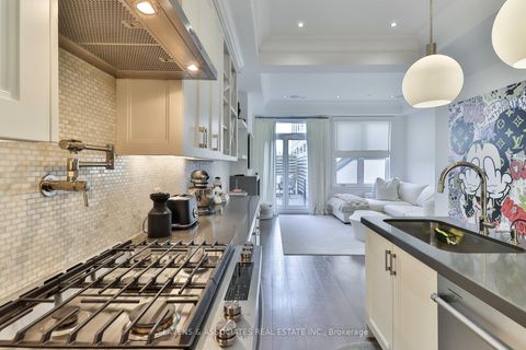 Photo 9 at 51B Burnaby Boulevard, Eglinton, Toronto