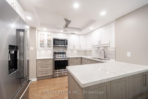 Photo 16 at 604 - 65 Spring Garden Avenue, Willowdale East, Toronto