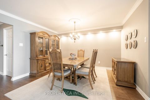 Photo 27 at 604 - 65 Spring Garden Avenue, Willowdale East, Toronto