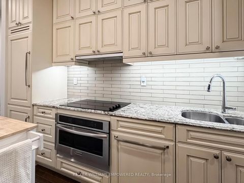 Photo 7 at 522 - 22 Leader Lane, Yonge Corridor, Toronto