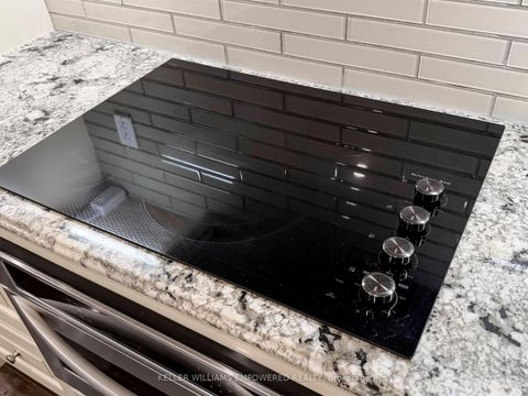 Photo 8 at 522 - 22 Leader Lane, Yonge Corridor, Toronto