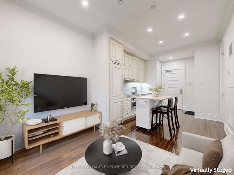 Photo 11 at 522 - 22 Leader Lane, Yonge Corridor, Toronto