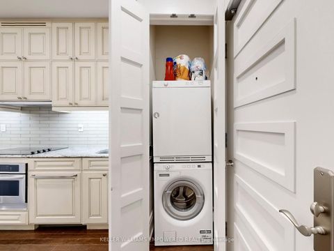 Photo 18 at 522 - 22 Leader Lane, Yonge Corridor, Toronto