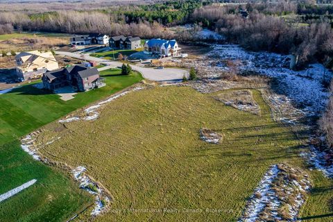 Photo 3 at 19 RAINTREE Court, Rural Clearview, Clearview