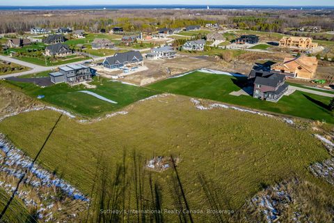 Photo 4 at 19 RAINTREE Court, Rural Clearview, Clearview