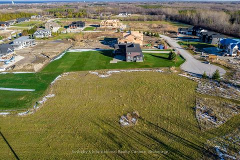 Photo 5 at 19 RAINTREE Court, Rural Clearview, Clearview