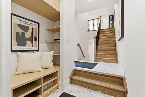 Photo 1 at 9404 Bayview Avenue, Observatory, Richmond Hill