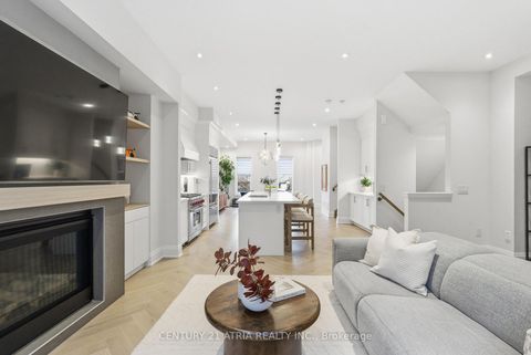 Photo 2 at 9404 Bayview Avenue, Observatory, Richmond Hill