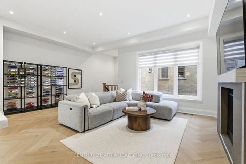 Photo 3 at 9404 Bayview Avenue, Observatory, Richmond Hill