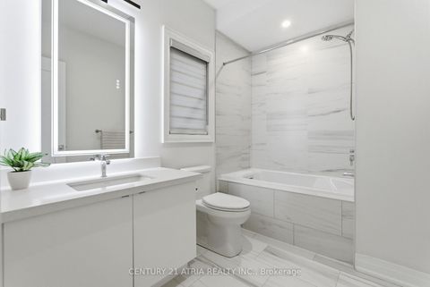 Photo 32 at 9404 Bayview Avenue, Observatory, Richmond Hill