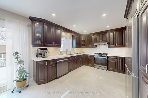 Photo 9 at 335 Fern Avenue, Observatory, Richmond Hill