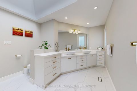 Photo 22 at 335 Fern Avenue, Observatory, Richmond Hill