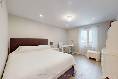 Photo 26 at 335 Fern Avenue, Observatory, Richmond Hill