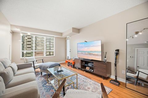 Photo 7 at 909 - 335 Rathburn Road W, City Centre, Mississauga