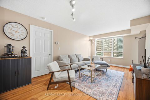 Photo 8 at 909 - 335 Rathburn Road W, City Centre, Mississauga