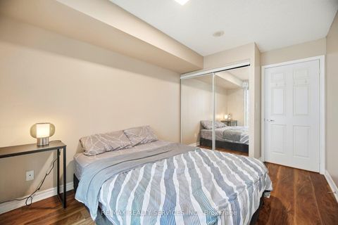 Photo 15 at 909 - 335 Rathburn Road W, City Centre, Mississauga