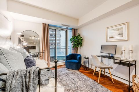 Photo 7 at 709 - 8 Scollard Street, Annex, Toronto