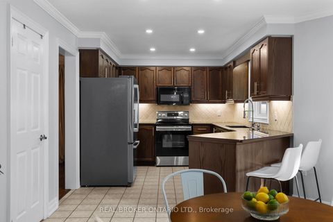 Photo 16 at 43 Crimson Ridge Road, Bayshore, Barrie