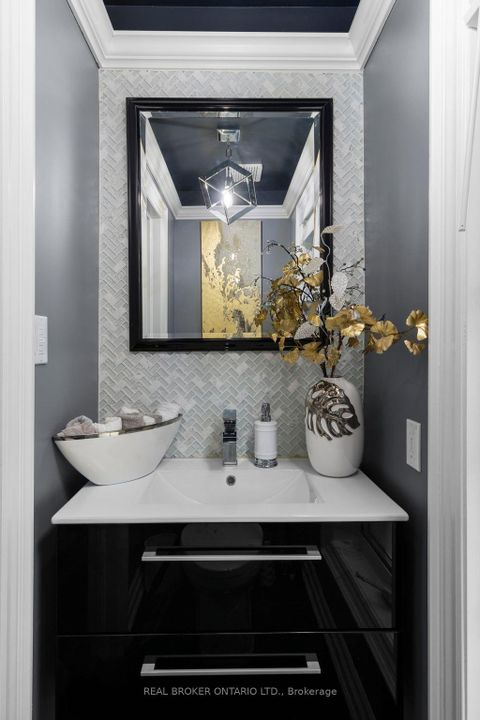 Photo 18 at 43 Crimson Ridge Road, Bayshore, Barrie