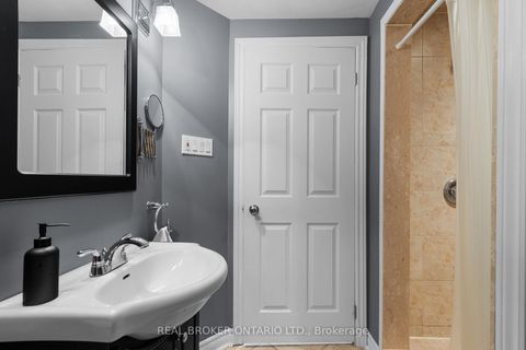 Photo 33 at 43 Crimson Ridge Road, Bayshore, Barrie