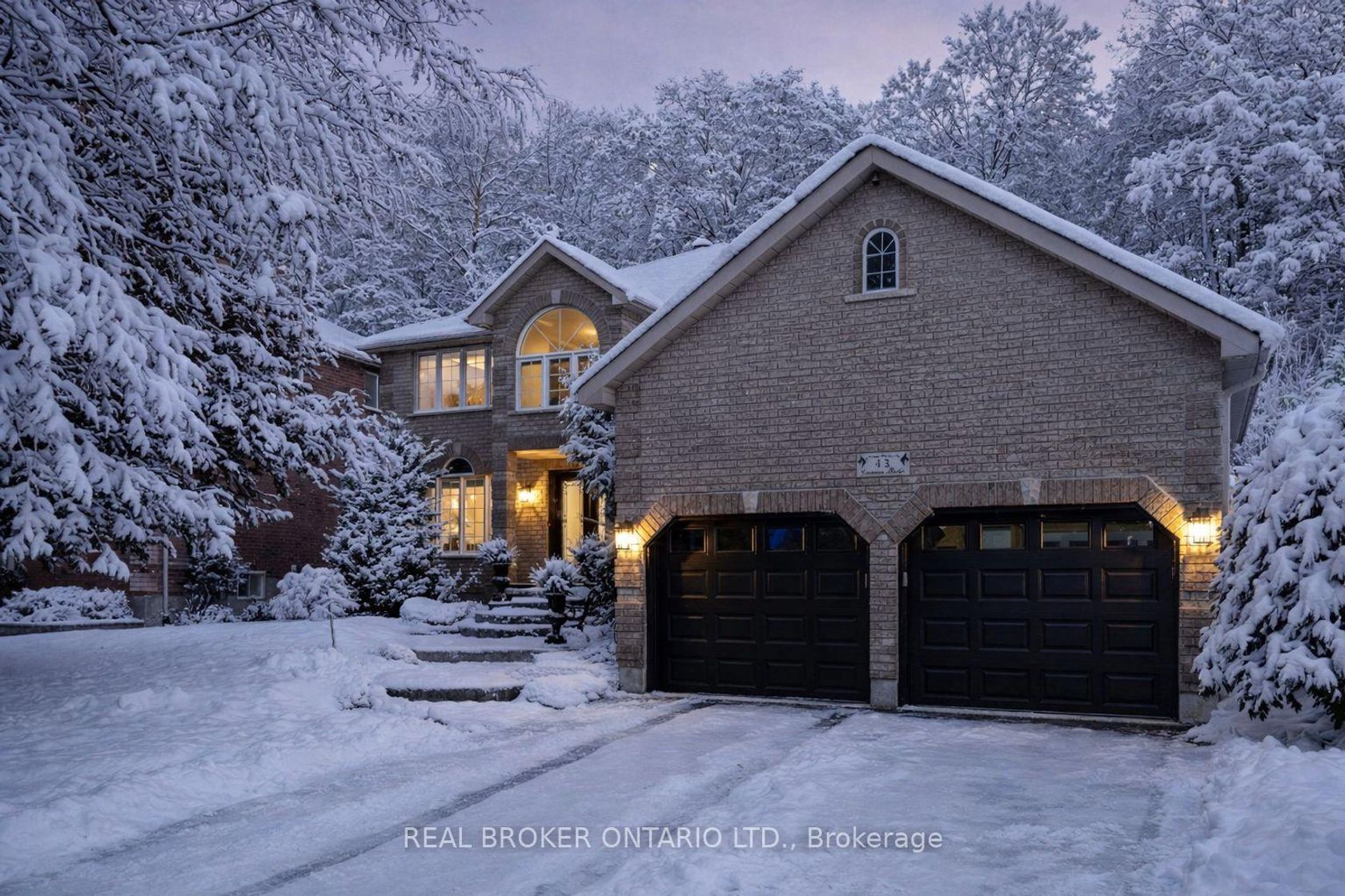 43 Crimson Ridge Road, Bayshore, Barrie photo number 2