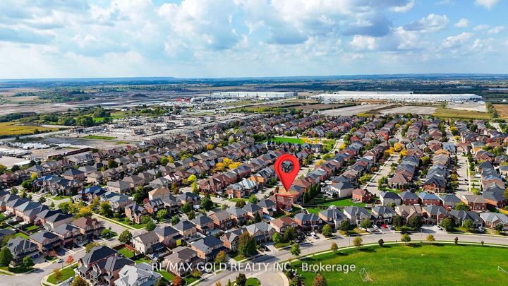 Photo 45 at 39 Darren Road, Vales of Castlemore North, Brampton