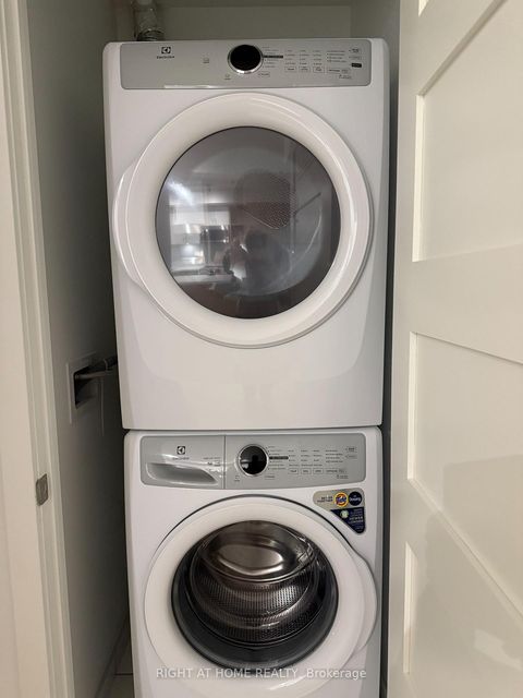 Photo 5 at 242 - 333 Sunseeker Avenue, Rural Innisfil, Innisfil